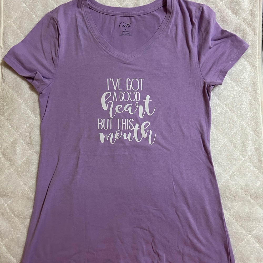 Cielo I’ve Got A Good Heart But This Mouth V-Neck Tshirt Size S NWT